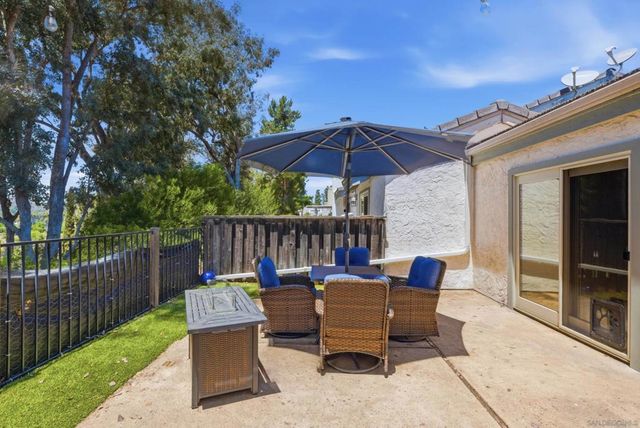 1853 Cathedral Gln, Escondido, CA 92029