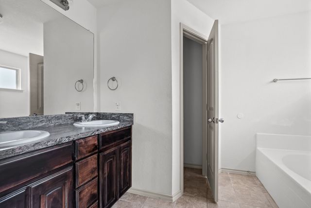 506 Brazos Hills Drive, Weatherford, TX 76087