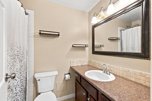 5950 Oakwood Drive 1C, Lisle, IL 60532