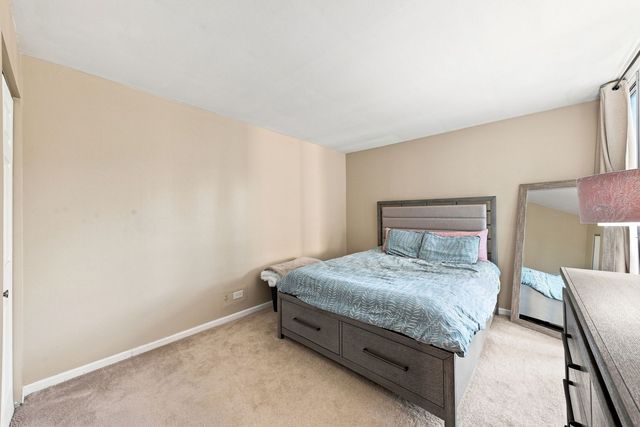 5950 Oakwood Drive 1C, Lisle, IL 60532