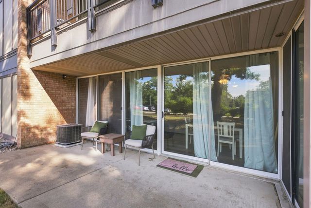 5950 Oakwood Drive 1C, Lisle, IL 60532