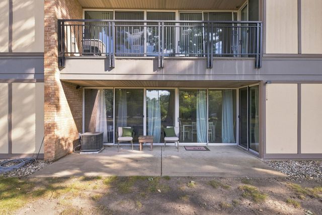 5950 Oakwood Drive 1C, Lisle, IL 60532