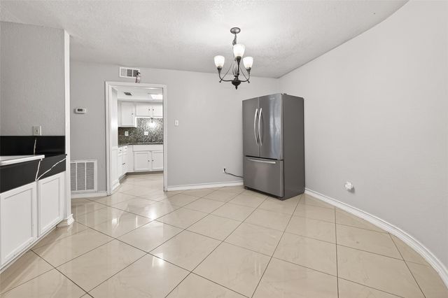 5930 Arncliffe Drive, Houston, TX 77088