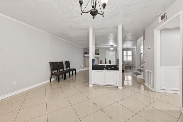 5930 Arncliffe Drive, Houston, TX 77088