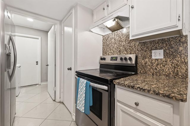 5930 Arncliffe Drive, Houston, TX 77088