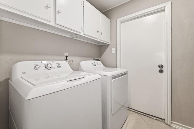 5930 Arncliffe Drive, Houston, TX 77088