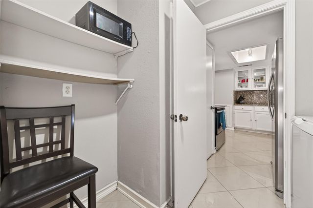 5930 Arncliffe Drive, Houston, TX 77088