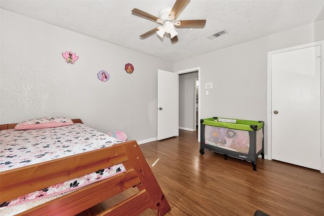 5930 Arncliffe Drive, Houston, TX 77088