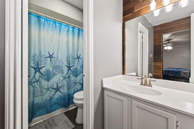 5930 Arncliffe Drive, Houston, TX 77088