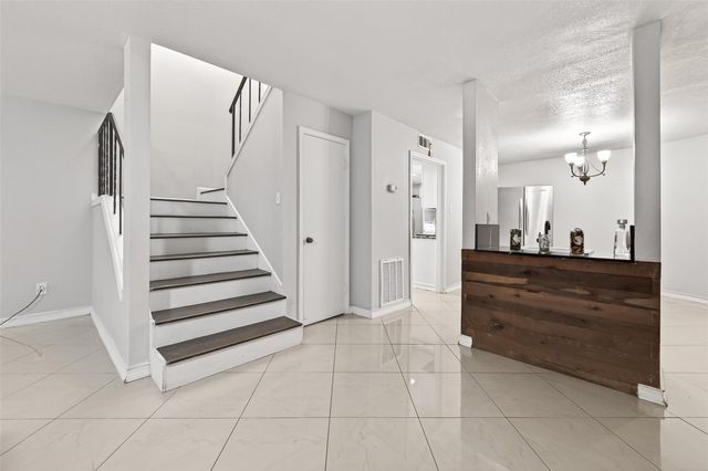 5930 Arncliffe Drive, Houston, TX 77088