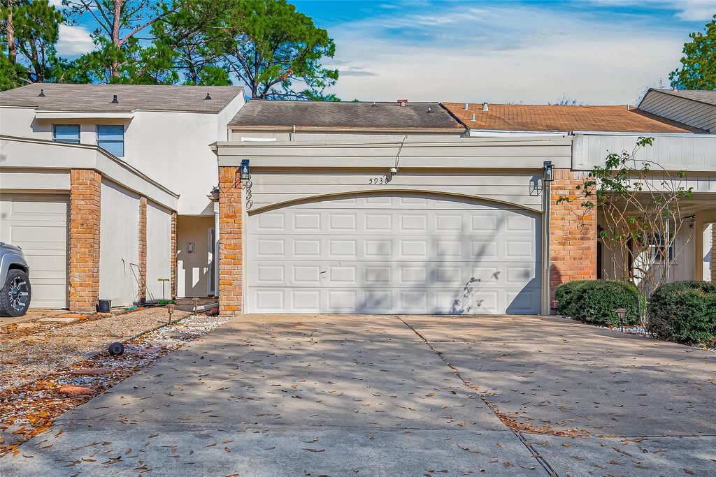 5930 Arncliffe Drive, Houston, TX 77088