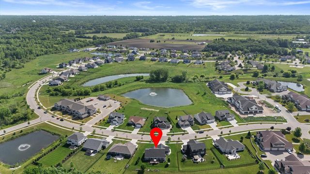 9154 Creekside CIRCLE, Pleasant Prairie, WI 53158
