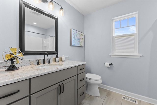 9154 Creekside CIRCLE, Pleasant Prairie, WI 53158