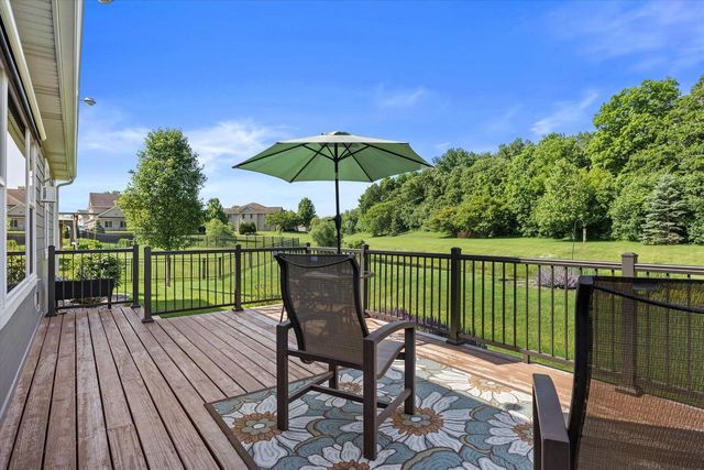 9154 Creekside CIRCLE, Pleasant Prairie, WI 53158