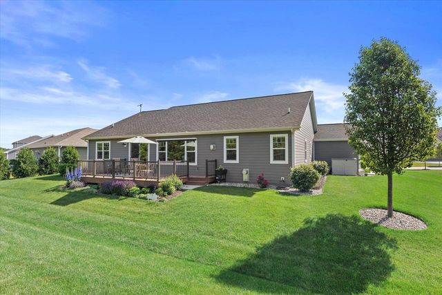 9154 Creekside CIRCLE, Pleasant Prairie, WI 53158