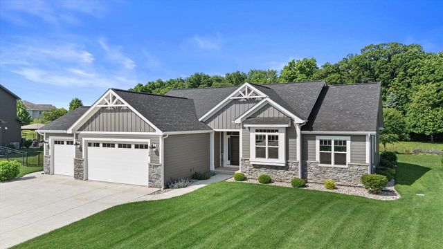 9154 Creekside CIRCLE, Pleasant Prairie, WI 53158