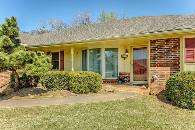2008 Bella Vista Drive, Edmond, OK 73013