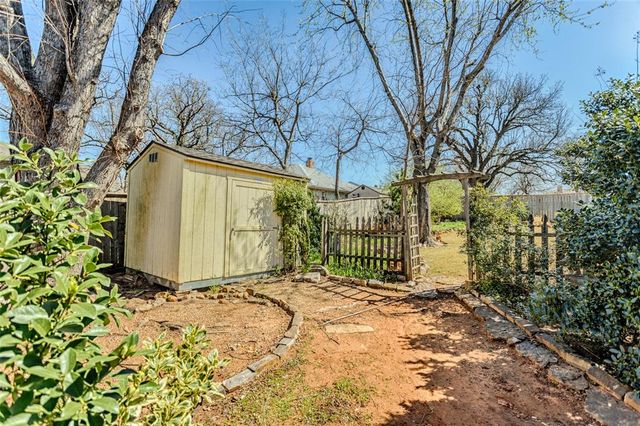 2008 Bella Vista Drive, Edmond, OK 73013