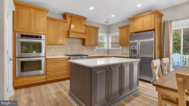 2441 KEMPER RD, Crofton, MD 21114