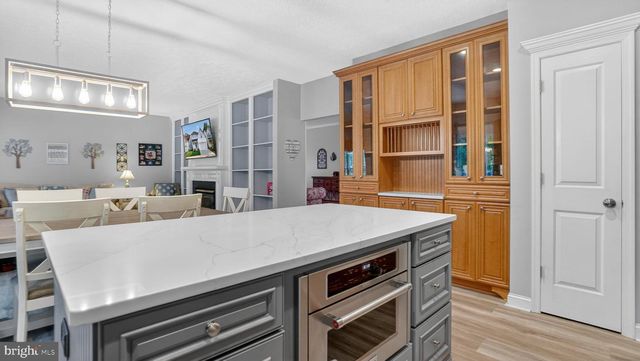 2441 KEMPER RD, Crofton, MD 21114