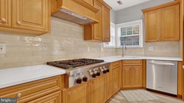 2441 KEMPER RD, Crofton, MD 21114