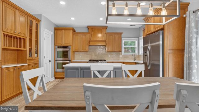 2441 KEMPER RD, Crofton, MD 21114