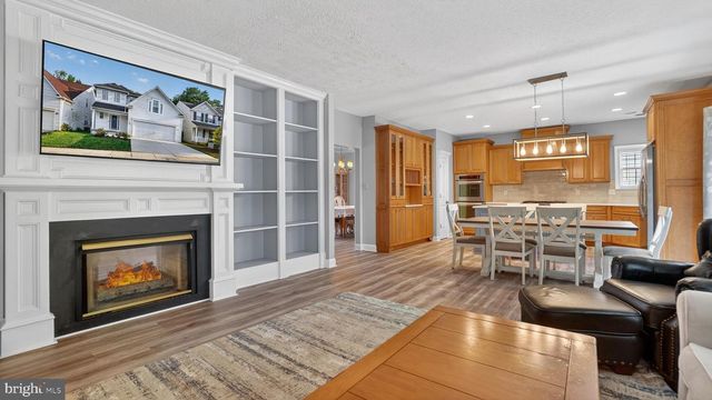 2441 KEMPER RD, Crofton, MD 21114