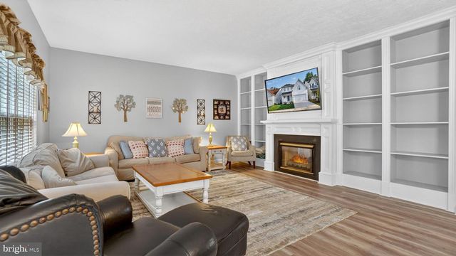 2441 KEMPER RD, Crofton, MD 21114