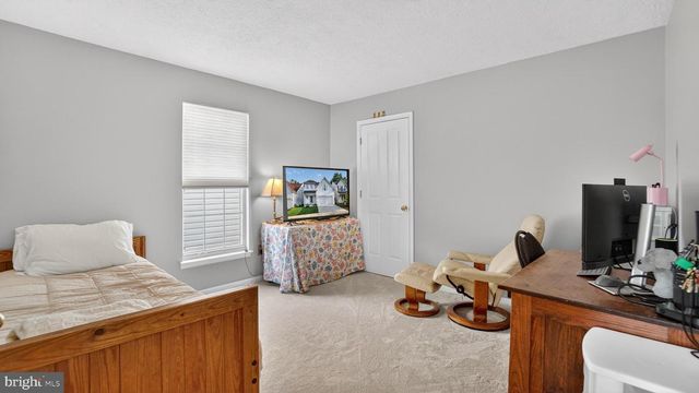 2441 KEMPER RD, Crofton, MD 21114