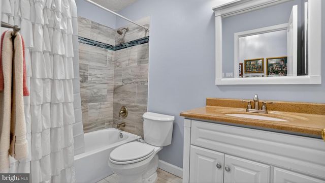 2441 KEMPER RD, Crofton, MD 21114