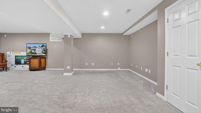2441 KEMPER RD, Crofton, MD 21114
