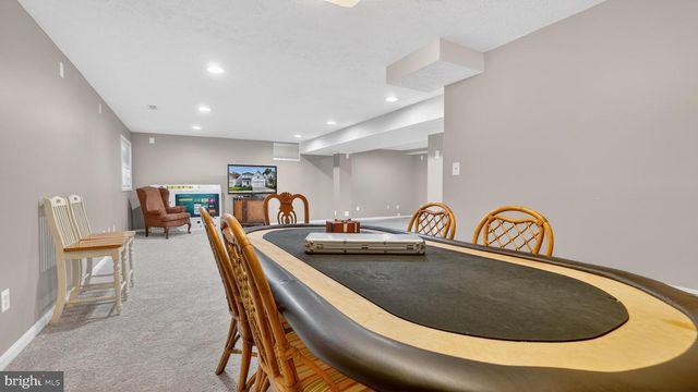 2441 KEMPER RD, Crofton, MD 21114