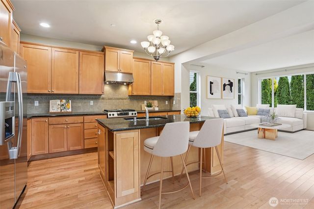 18200 NE 110th Street, Redmond, WA 98052