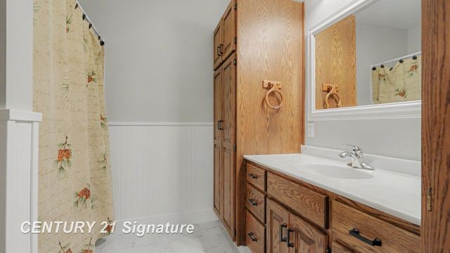 763 W Salzburg Road, Auburn, MI 48611