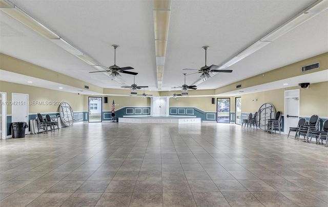 117 Royal Park Drive 3F, Oakland Park, FL 33309