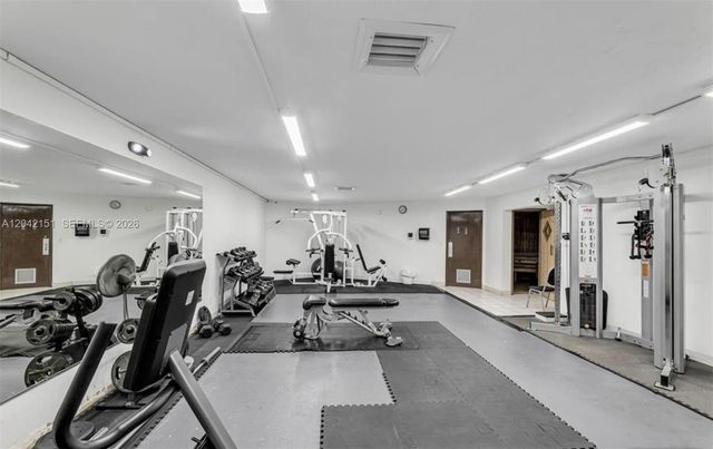 117 Royal Park Drive 3F, Oakland Park, FL 33309