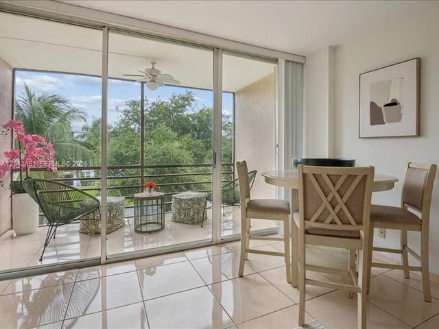 117 Royal Park Drive 3F, Oakland Park, FL 33309