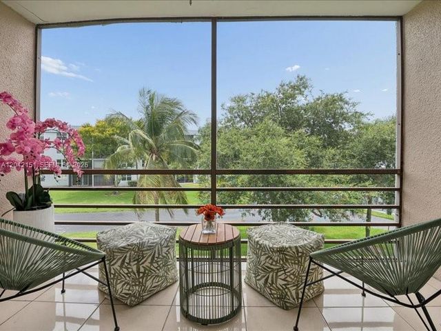 117 Royal Park Drive 3F, Oakland Park, FL 33309