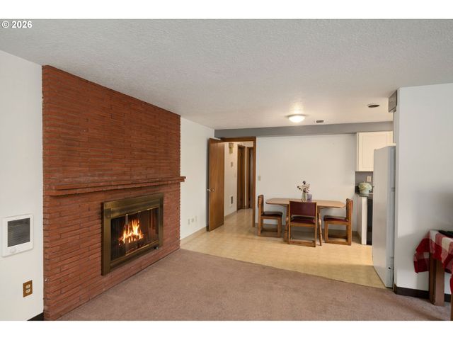 12115 Ne FREMONT St, Portland, OR 97220