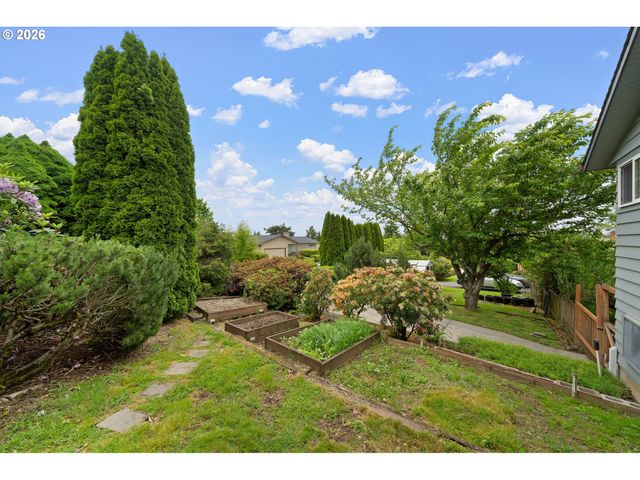 12115 Ne FREMONT St, Portland, OR 97220