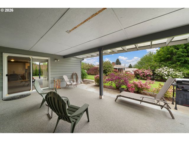 12115 Ne FREMONT St, Portland, OR 97220