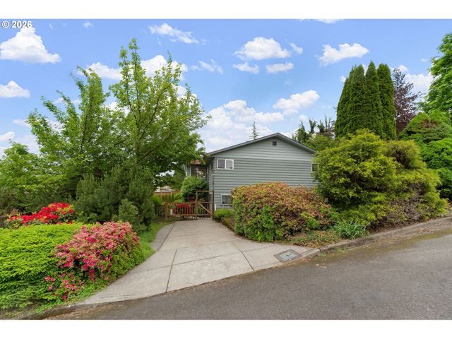 12115 Ne FREMONT St, Portland, OR 97220