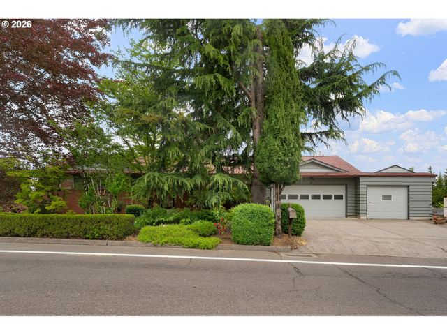 12115 Ne FREMONT St, Portland, OR 97220