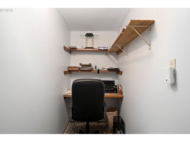 12115 Ne FREMONT St, Portland, OR 97220