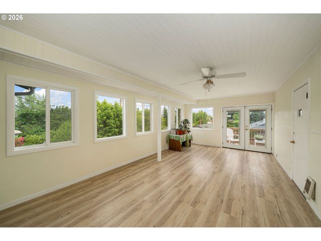 12115 Ne FREMONT St, Portland, OR 97220