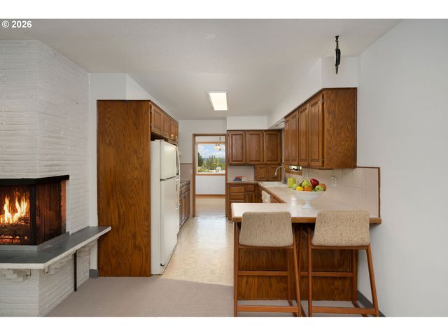 12115 Ne FREMONT St, Portland, OR 97220