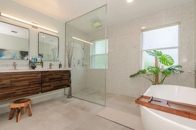 19871 SW 3rd Pl, Pembroke Pines, FL 33029