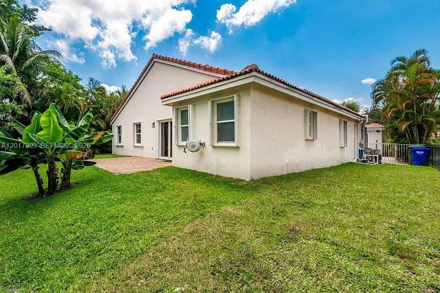 19871 SW 3rd Pl, Pembroke Pines, FL 33029