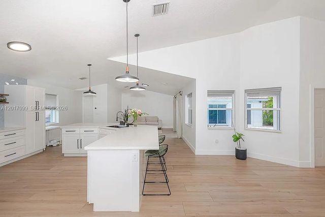 19871 SW 3rd Pl, Pembroke Pines, FL 33029