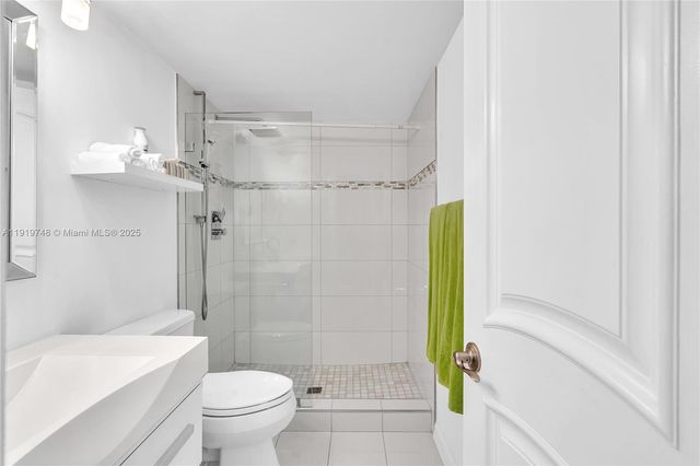 2017 S Ocean Dr 409, Hallandale Beach, FL 33009